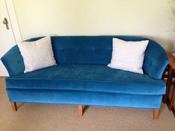 Blue Velvet Tufted Couch