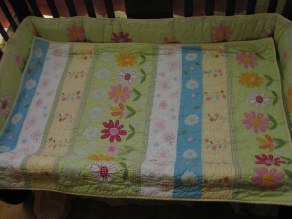 12 Daisy Garden Bedding Set