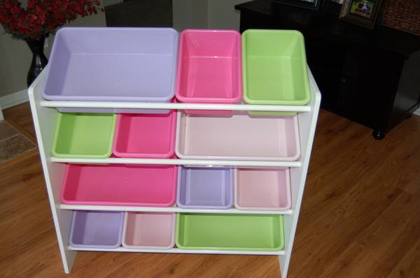 25 Plastic Storage Bins